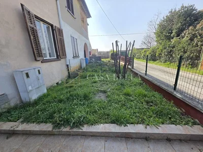 Huis en omgeving; renovatie nodig