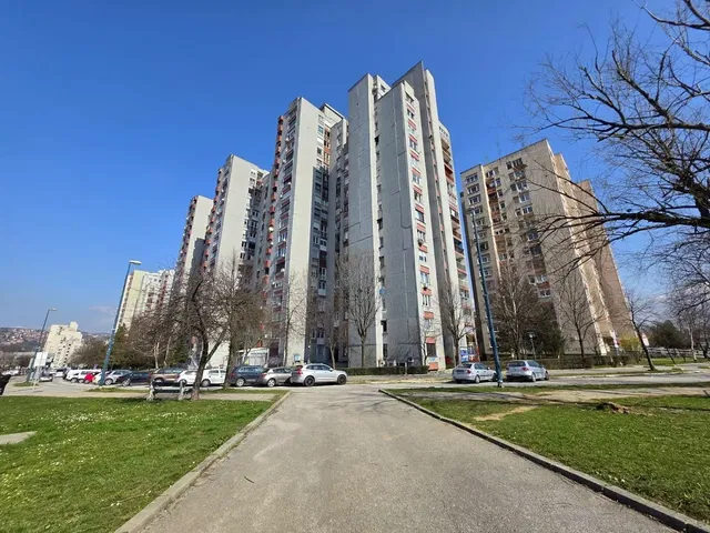 Haus und umgebung; blick