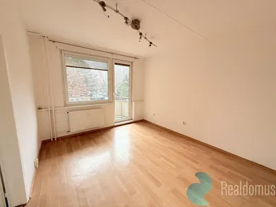 Wohnzimmer; holzboden, tageslicht, blick