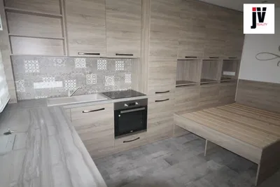 Mutfak; mutfak aletleri, tadilatlı, fayans zemin