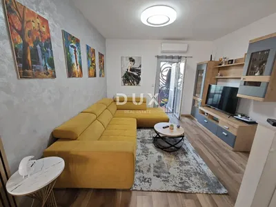 Obývačka; moderný štýl, prirodzené svetlo