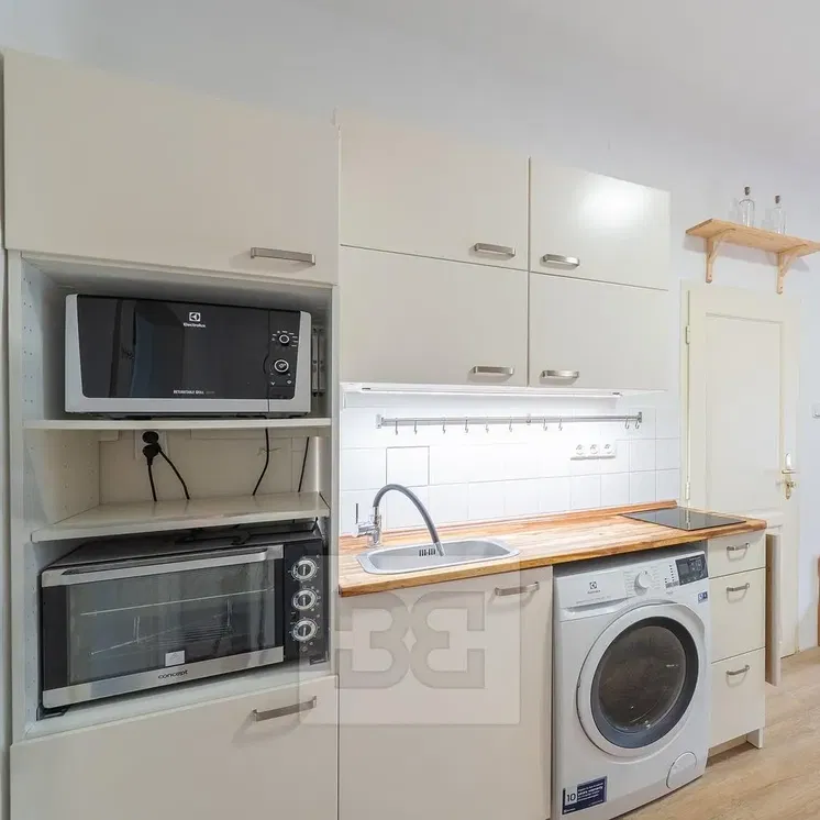 Kuhinja; kućanski aparati, prirodna svjetlost