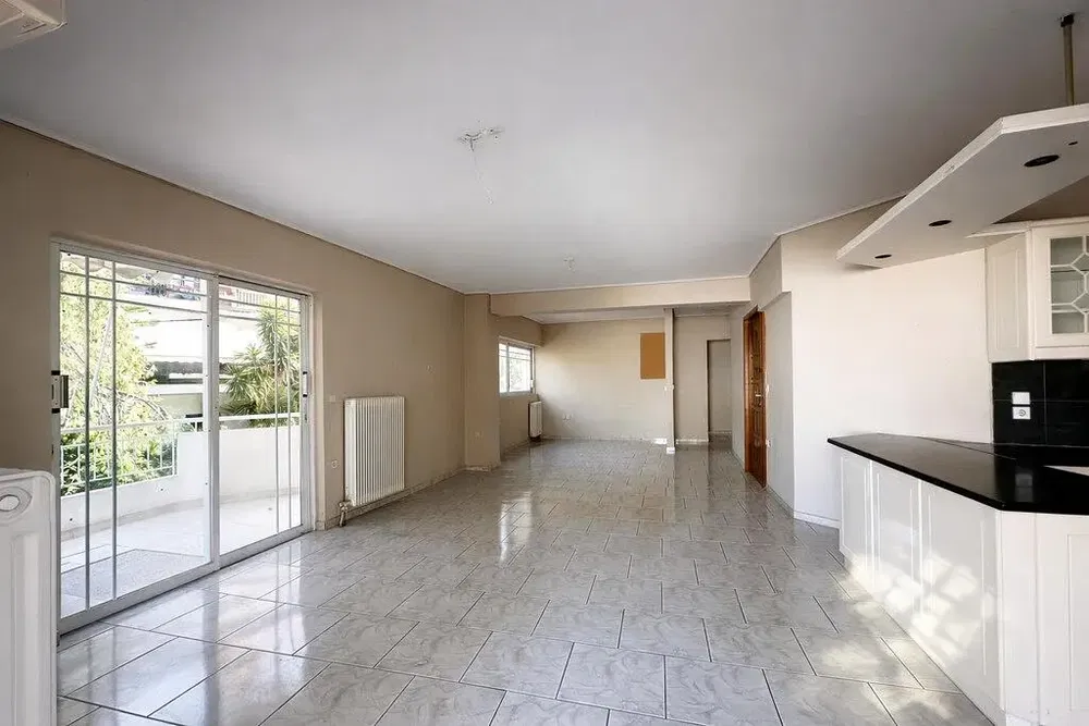 Dnevna soba; pločice, pogled, prirodno svjetlo