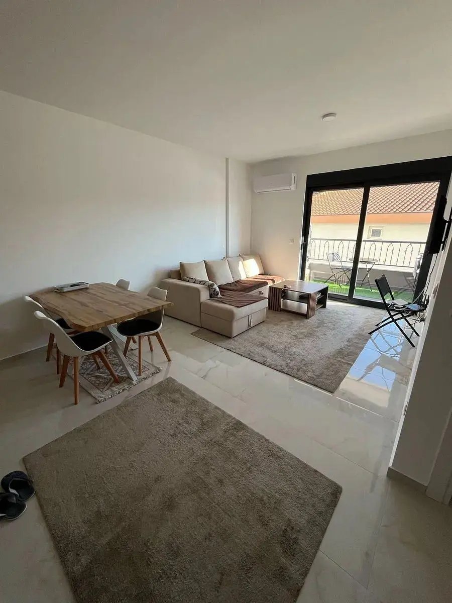 Oturma odası; manzara, doğal ışık