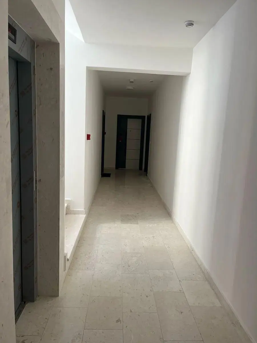 Diğer; fayans zemin