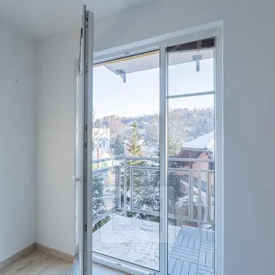 Balcony; view, natural light