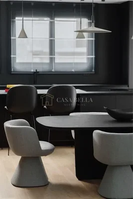 Salle à manger; style moderne, lumière naturelle