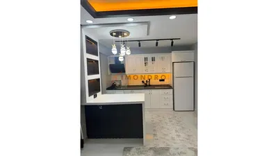 Küche; küchengeräte, moderner stil, renoviert, fliesenboden, tageslicht