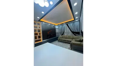 Wohnzimmer; moderner stil, hohe decken, tageslicht