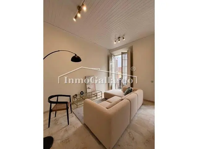 Oturma odası; doğal ışık, modern stil