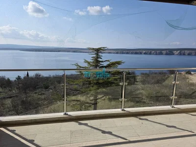 Terasa; výhled, dlažba