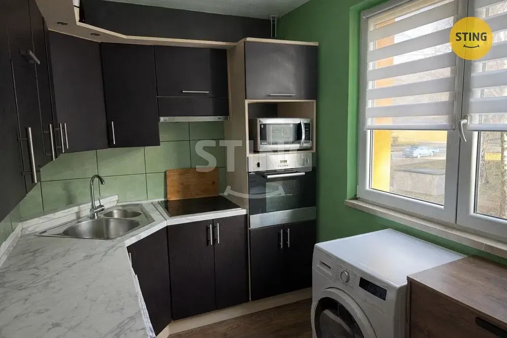 Kuhinja; kućanski aparati, pogled