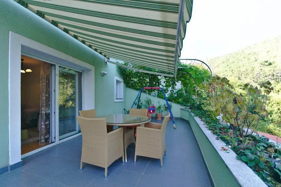 Terasa; přirozené světlo, výhled