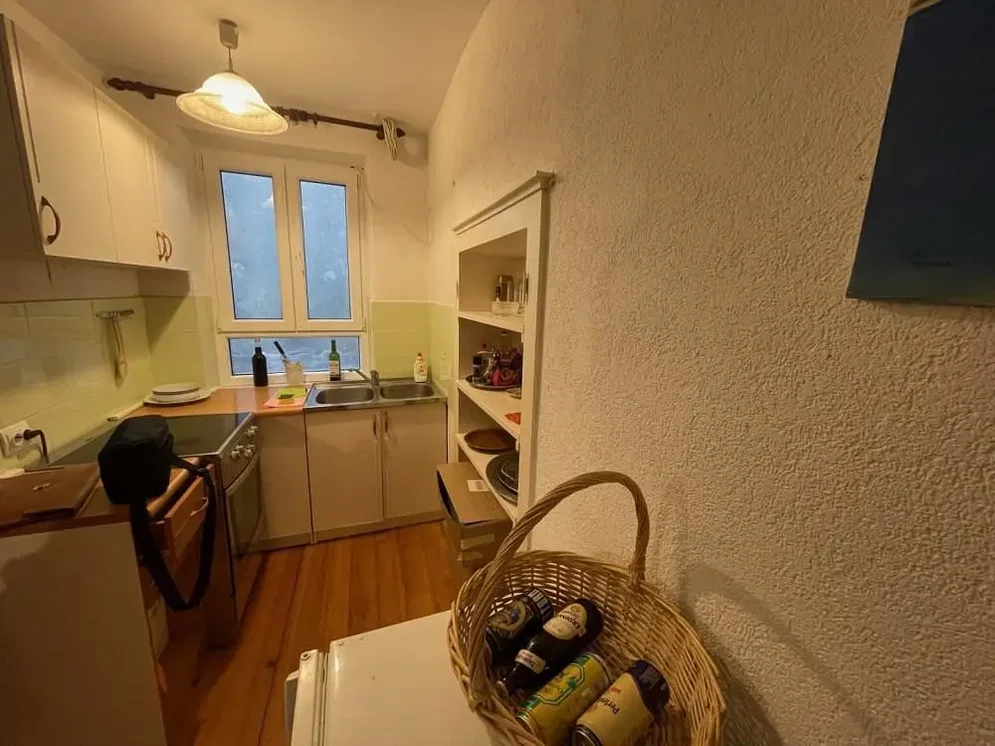 Küche; küchengeräte, tageslicht