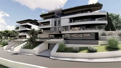 Dům a okolí; výhled, vysoké stropy, přirozené světlo