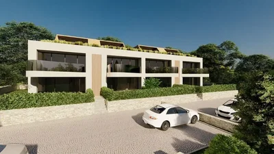 Dům a okolí; výhled