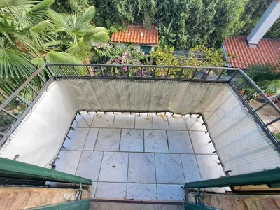 Terasa; výhled, dlažba