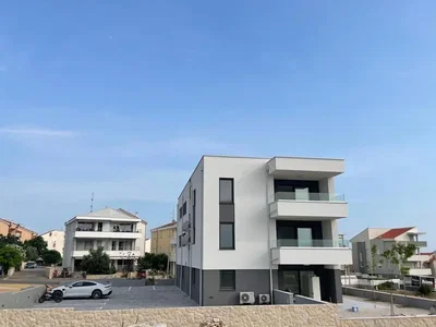 Maison et environs; vue