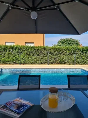 Terasa; výhled, přirozené světlo