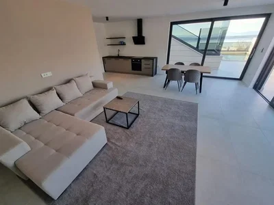 Obývací pokoj; výhled, přirozené světlo