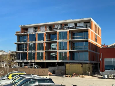 Dům a okolí; výhled