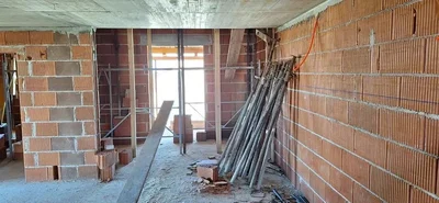 Ostatní; nutná rekonstrukce