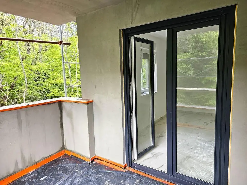 Balkon; výhled, nutná rekonstrukce