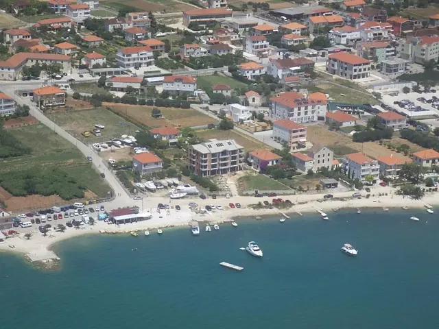 Dom i otoczenie; widok