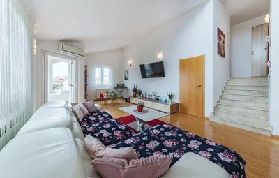 Wohnzimmer; tageslicht, moderner stil