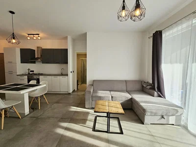 Wohnzimmer; tageslicht, moderner stil, fliesenboden