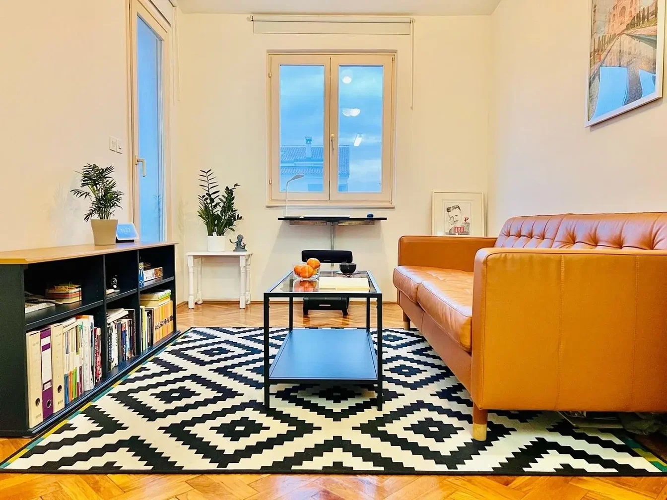 Salon; lumière naturelle, style moderne