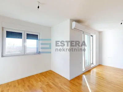 Wohnzimmer; blick, holzboden, tageslicht, renoviert