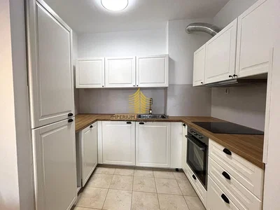 Küche; küchengeräte, fliesenboden, renoviert, tageslicht, moderner stil