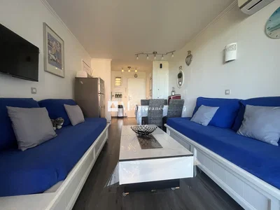 Sala de estar; luz natural, estilo moderno