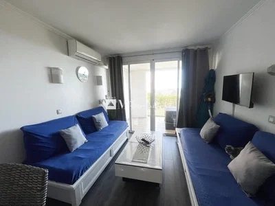 Sala de estar; luz natural, estilo moderno