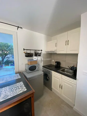 Cozinha; eletrodomésticos, vista, luz natural, estilo moderno