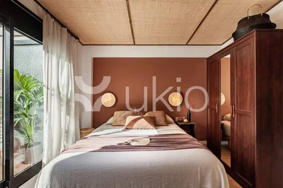 Yatak odası; doğal ışık, modern stil