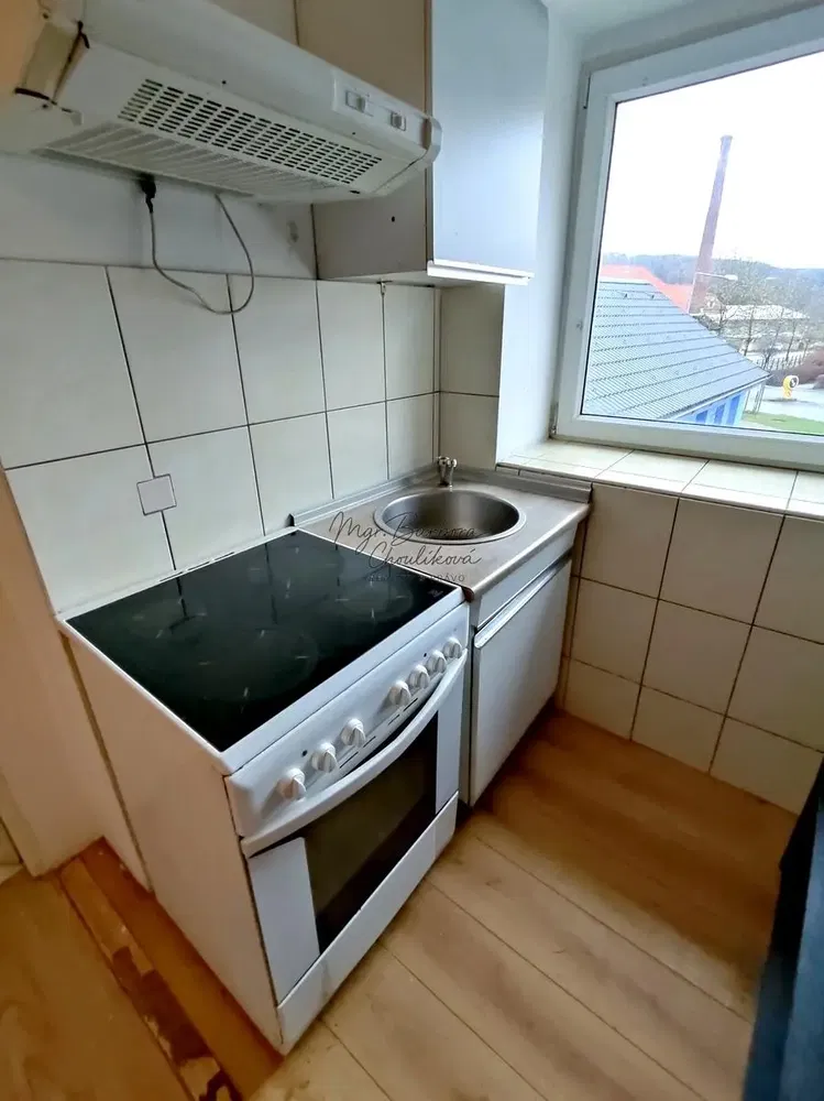 Kuhinja; kuhinjski aparati, pogled