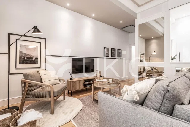 Wohnzimmer; tageslicht, moderner stil