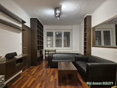 Salon; parquet, lumière naturelle