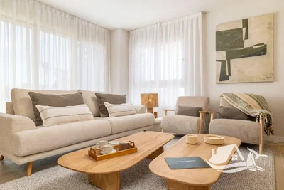 Oturma odası; doğal ışık, modern stil