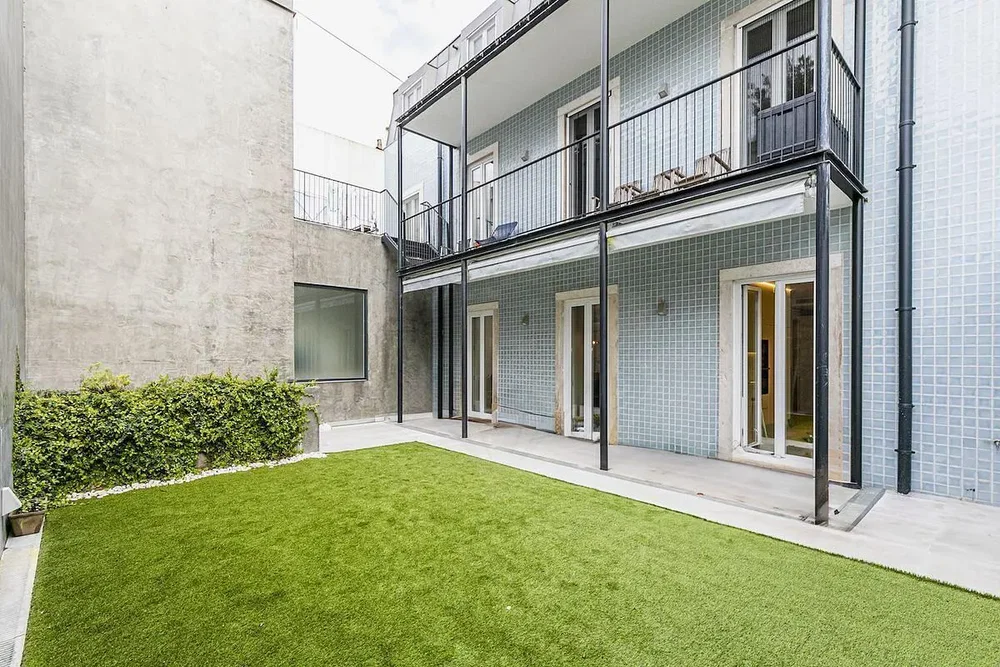 Кућа и околина; природно светло