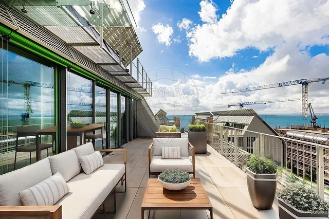 Terraza; vista, luz natural