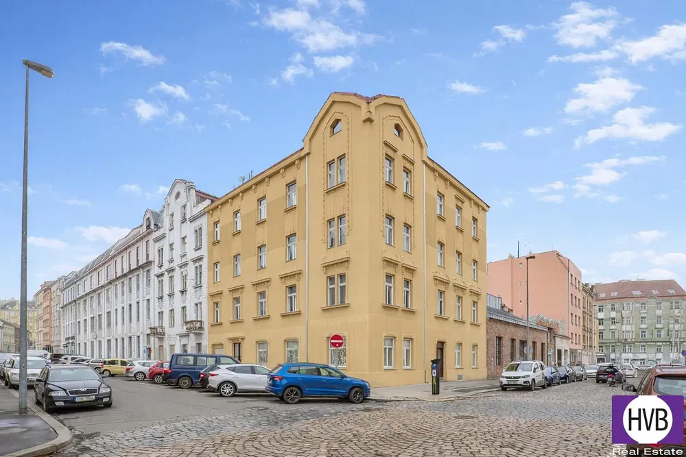 Haus und umgebung; blick
