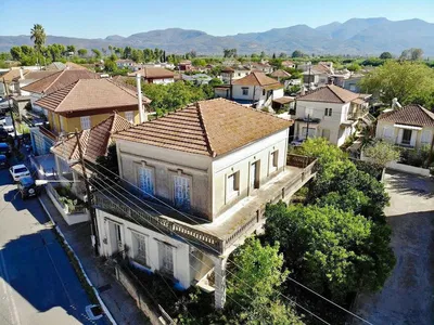 Maison et environs; vue