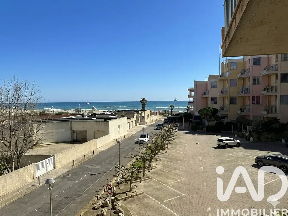 أخرى; إطلالة