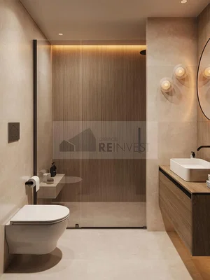 Toilettes; carrelage, rénové, lumière naturelle, style moderne
