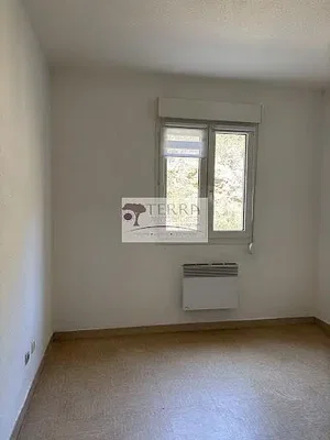 Schlafzimmer; tageslicht, fliesenboden