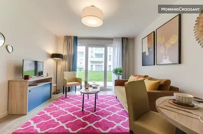 Wohnzimmer; blick, tageslicht, moderner stil