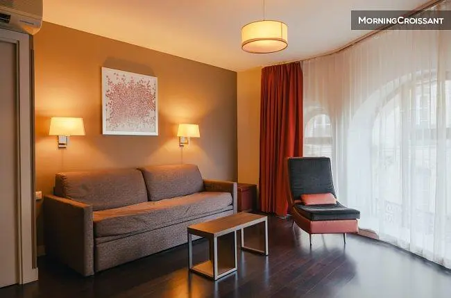 Wohnzimmer; tageslicht, moderner stil